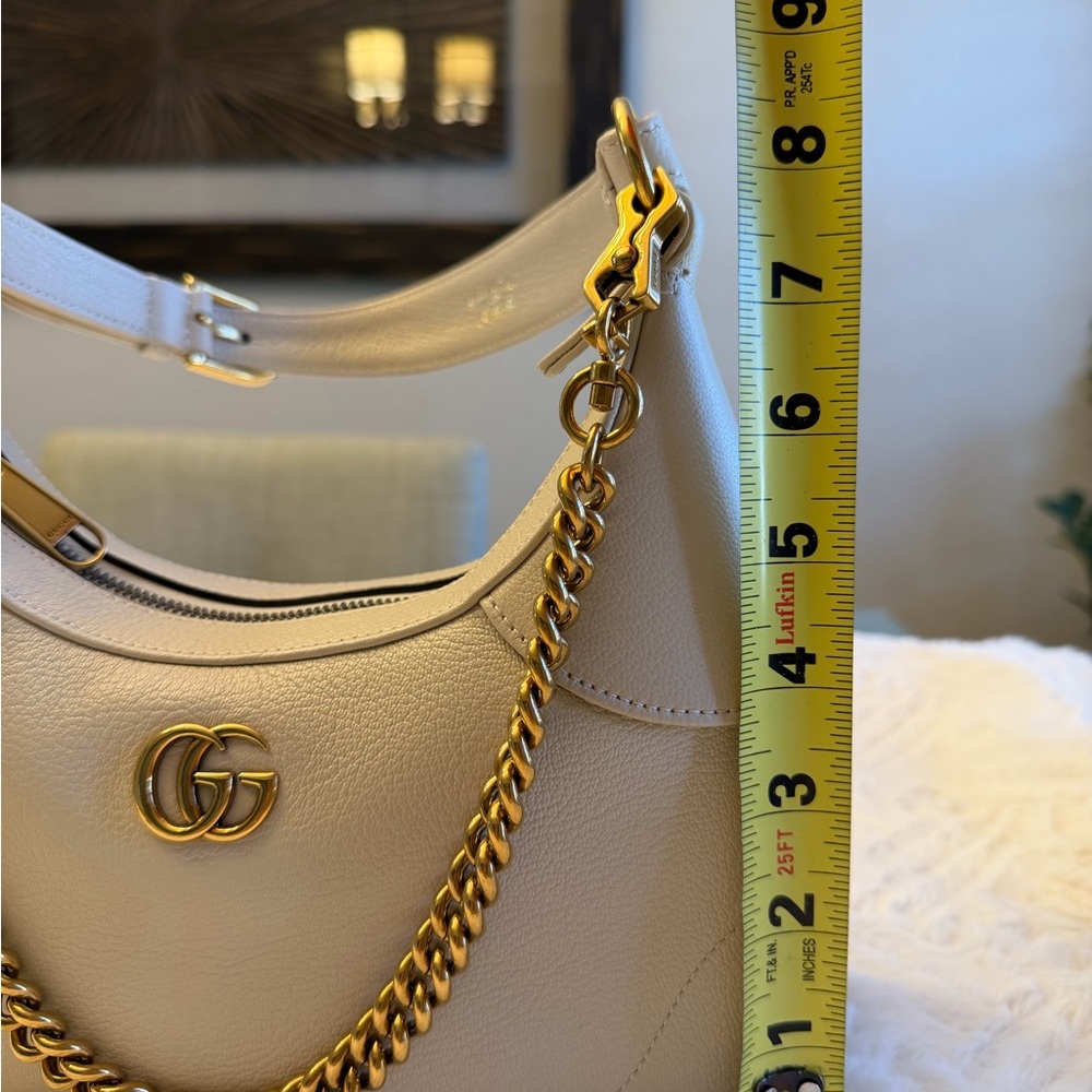 Gucci Beige Leather Shoulder Bag with Gold Chain - Picture 12 of 12